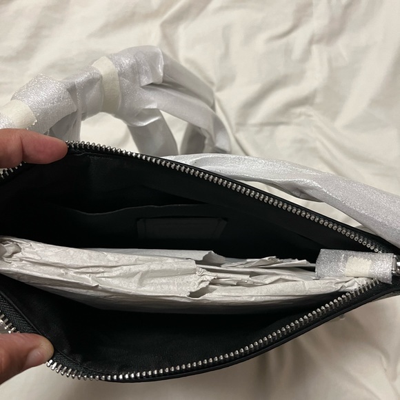 Coach crossbody - Picture 2 of 3